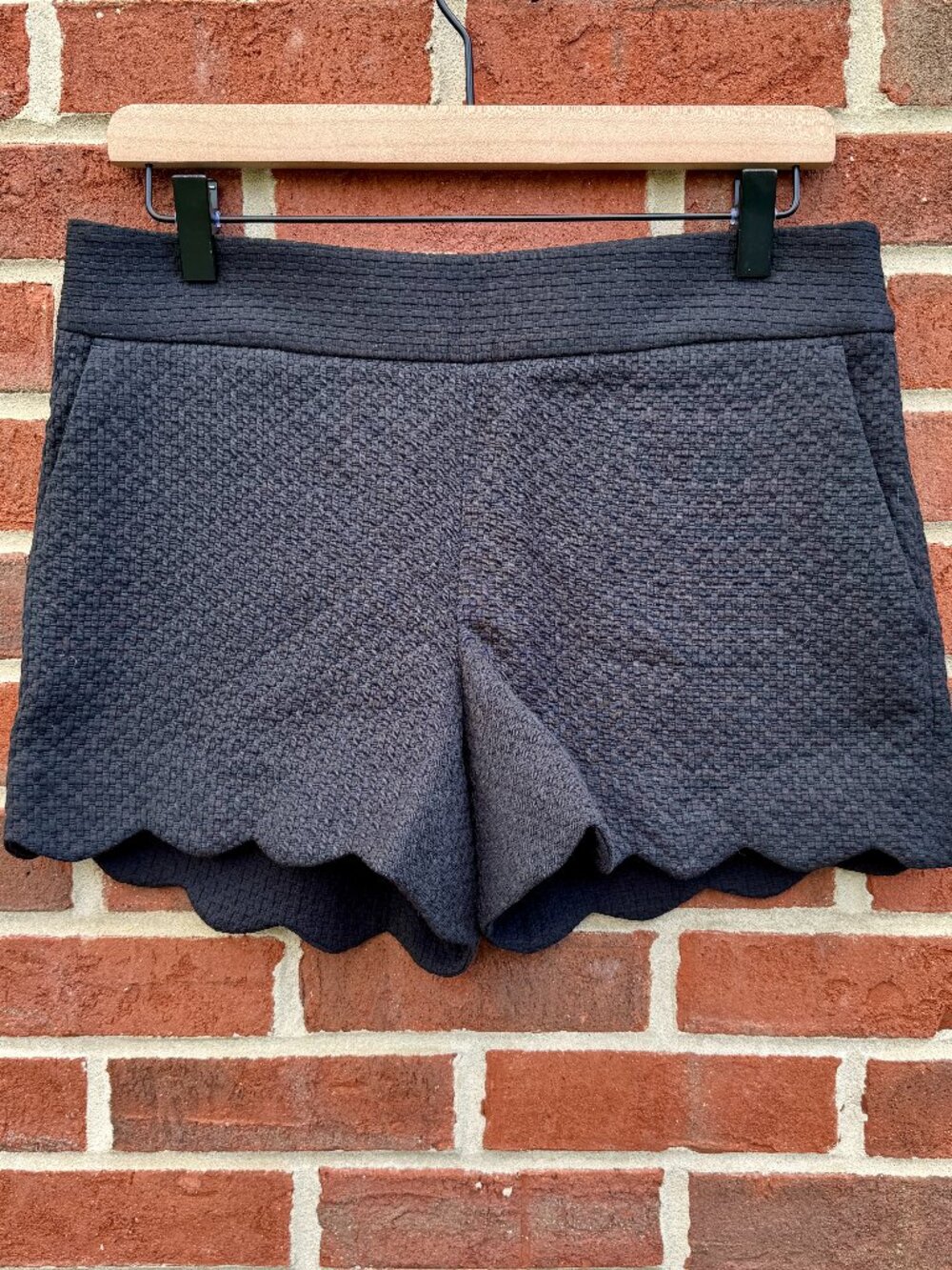 Ann Taylor Loft Riviera Scalloped Shorts Sz 2 Black Pockets Waffle Textured Prep